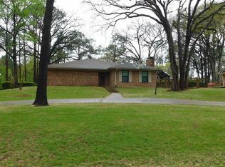 1360 Bridle Path Ln, Lindale, TX 75771