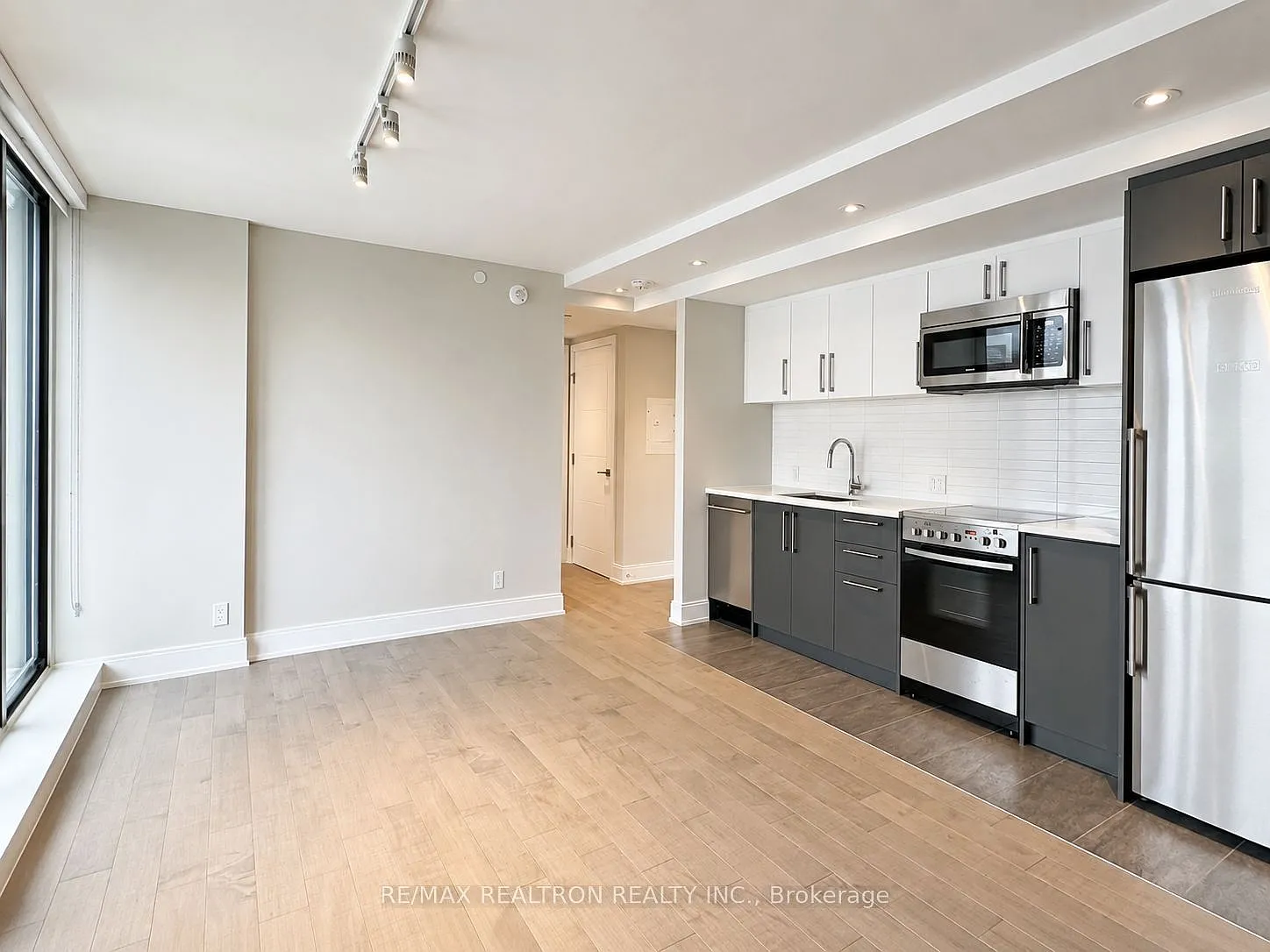1 bed, $2,795 — Photo 2