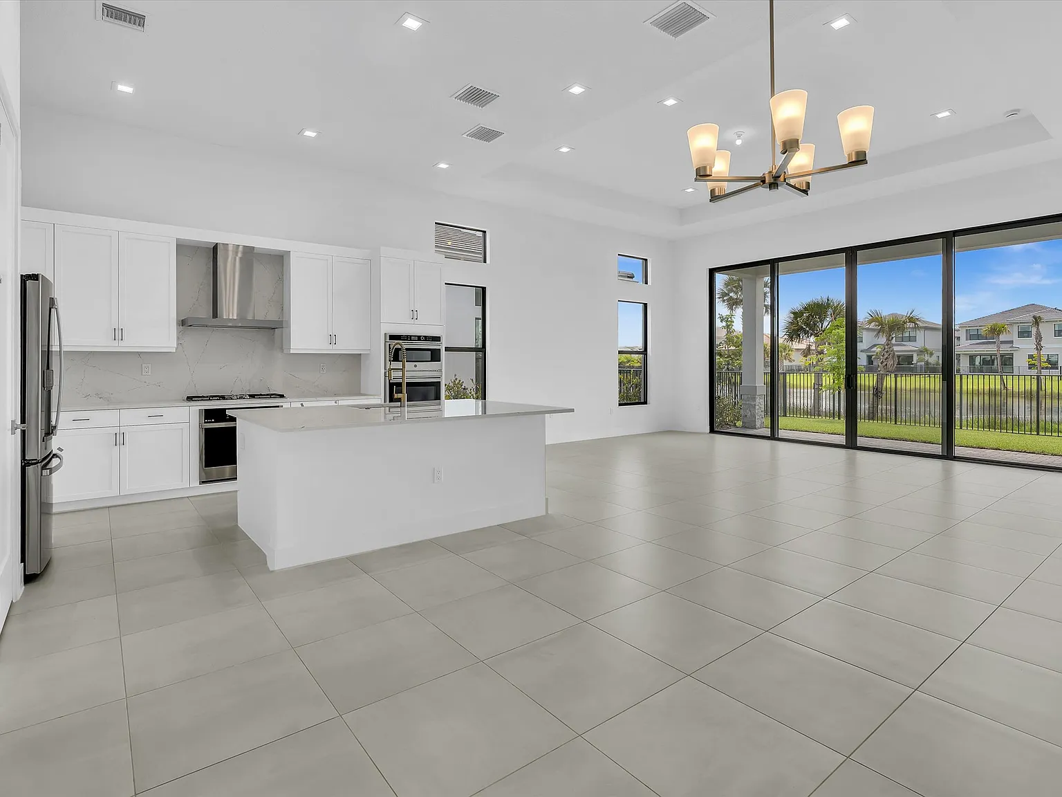 4 bed, 2491 sqft, $6,250 — Photo 3