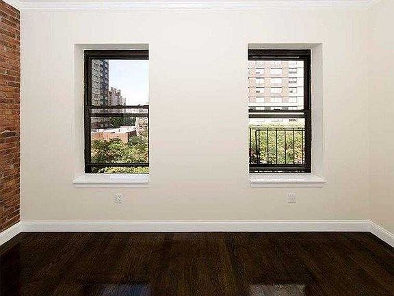 4th image of 210 E 95th St APT 3B