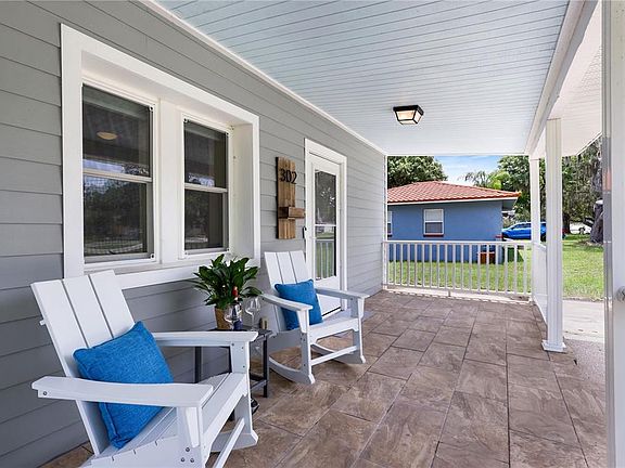 3rd image of 302 S PALM AVENUE