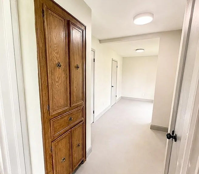 206 N Main St — Photo 3