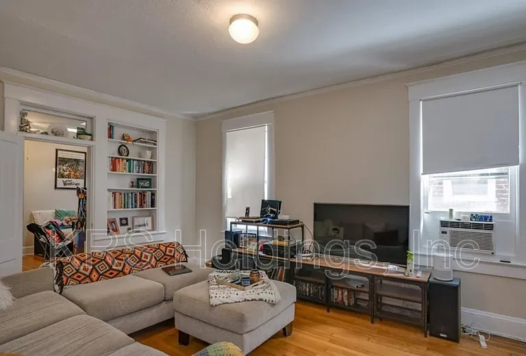 726 W Princess Anne Rd #1 — Photo 6