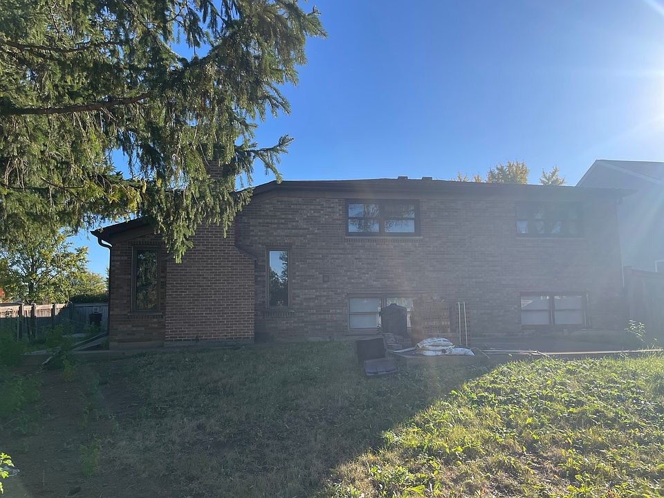 2nd image of 600 Redwood Ln