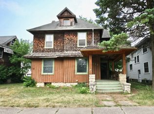 811 Bluff St, Beloit, WI 53511