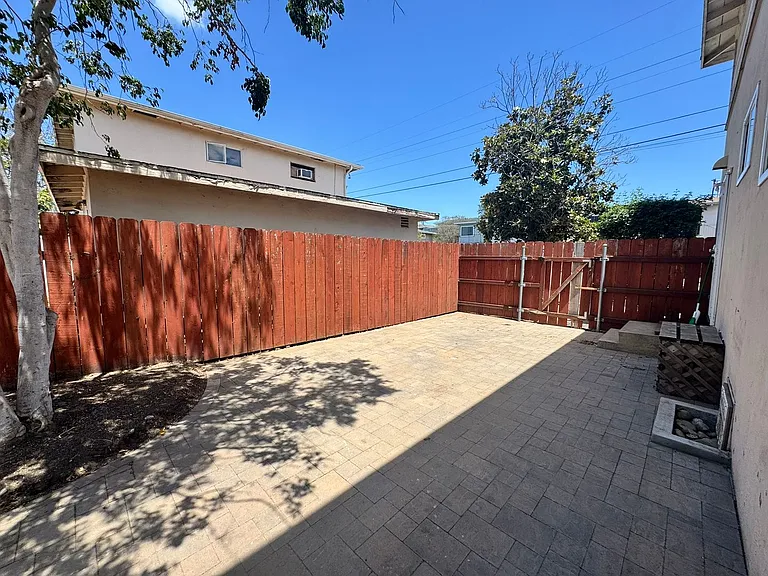 6150-52 Horton Dr — Photo 12