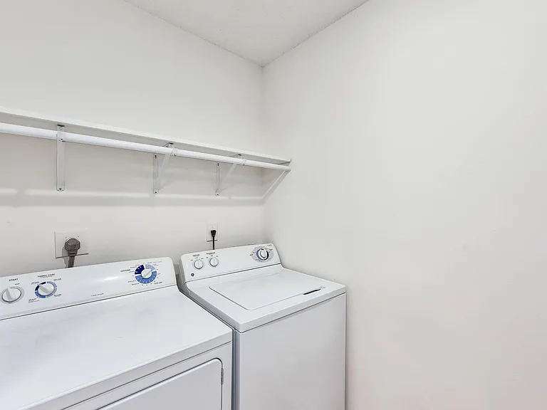 Northridge Apartments — Photo 9