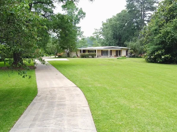 533 Lakeshore Dr, Monroe, LA 71203