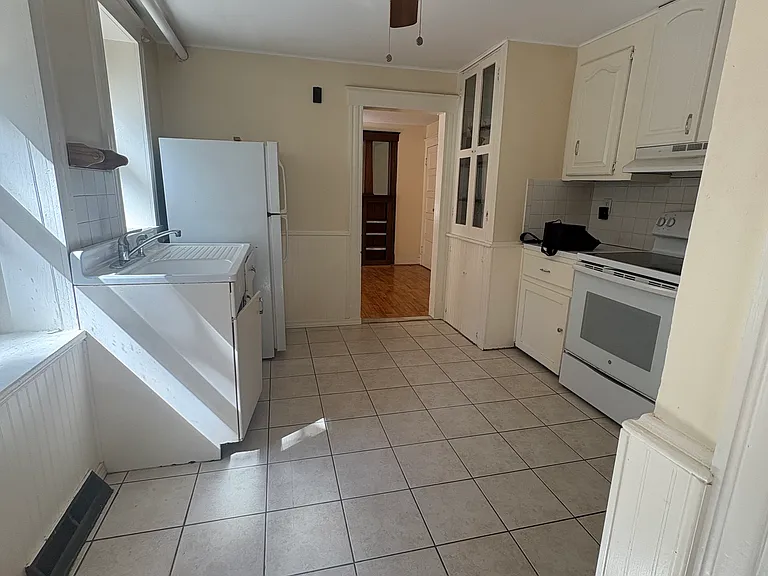 57 Lincoln St #1 — Photo 2