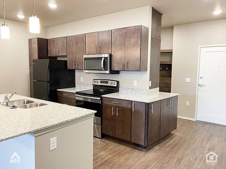 University Hills Village — Photo 17