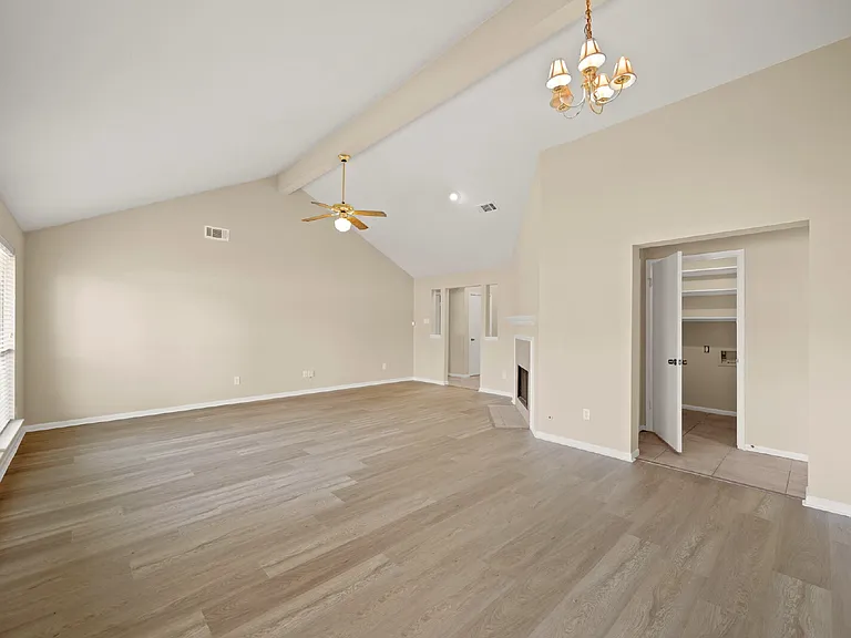 6355 Northland Dr — Photo 24