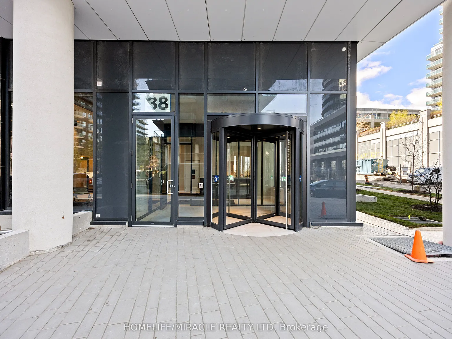 2 bed, $2,400 — Photo 2