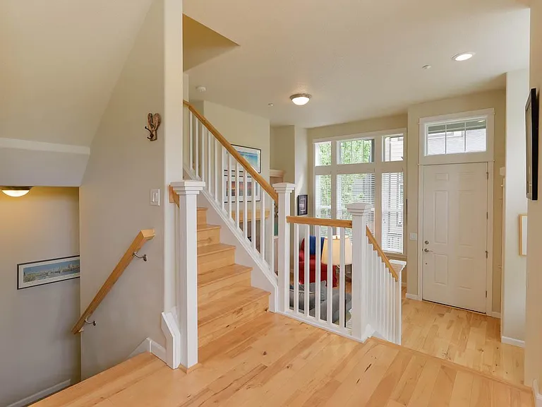 8808 SE 11th Ave — Photo 3