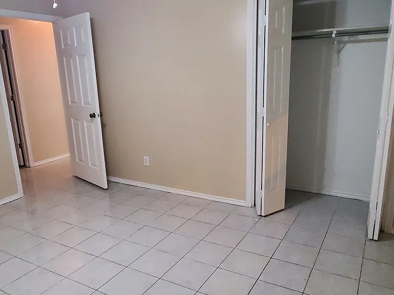 1800 Oasis Dr #102 — Photo 9