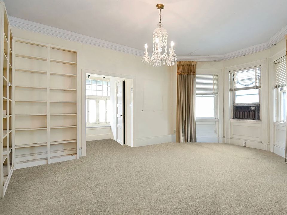 1st image of 923 Beacon St #1F