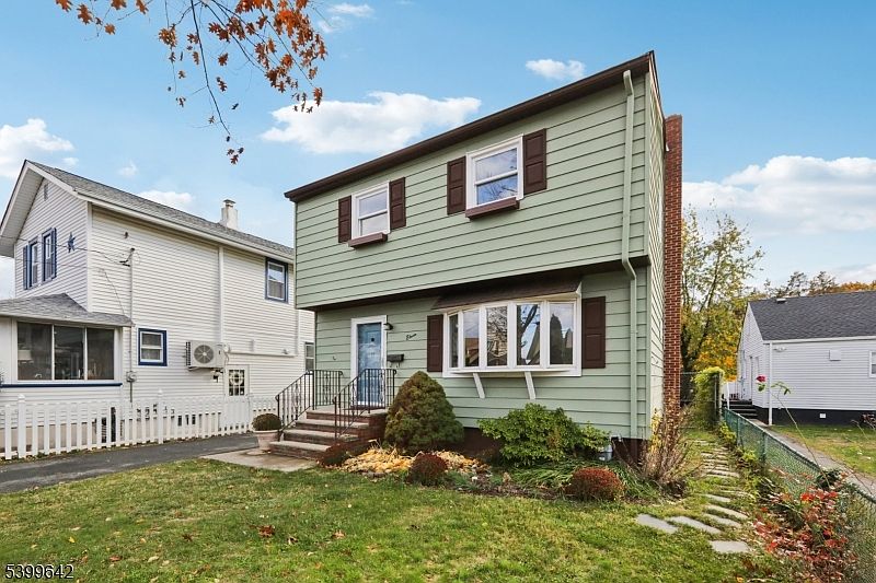 1st image of 11 Wharton Ave