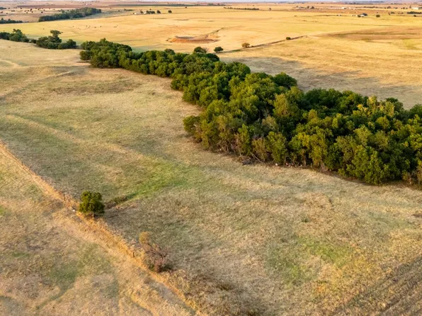 2420 North Rd, Carnegie, OK 73015