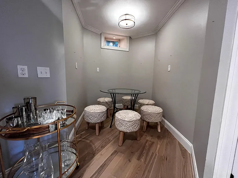 10 Symmes St #1 — Photo 10
