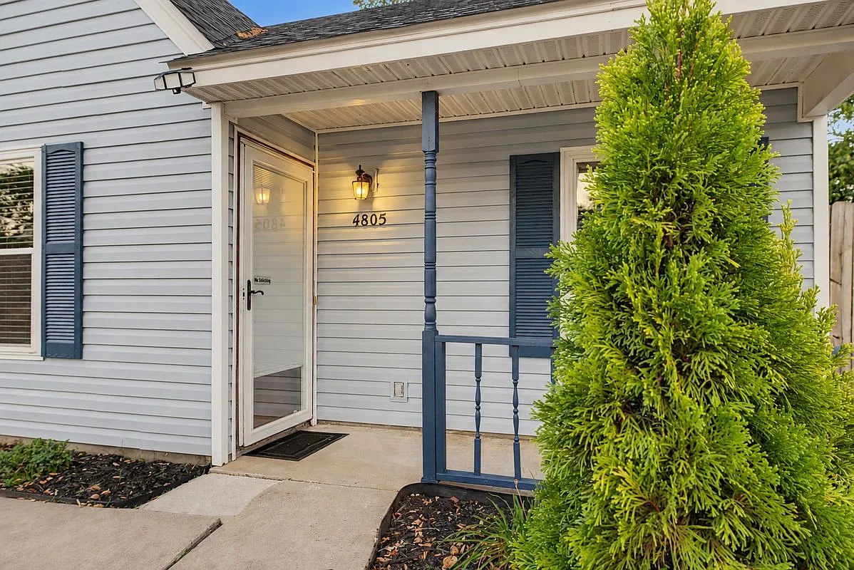 2 bed, 1.0 bath, 862 sqft, $1,375 — Photo 2
