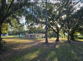 4303 Pippin Rd, Plant City, FL 33567