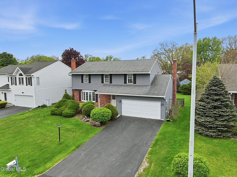 4th image of 60 Aspen Circle