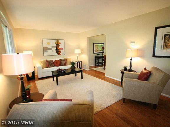 3rd image of 4885 Wheatstone Dr