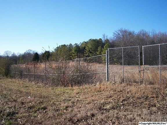 2nd image of 2277 County Road 140