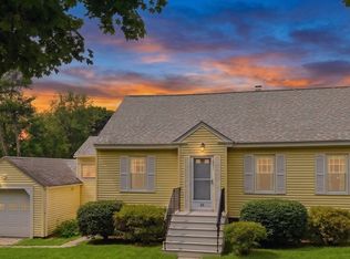 36 Holbrook Rd, North Andover, MA 01845