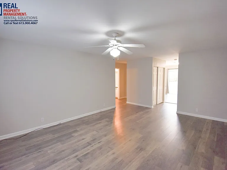 1003 W Clark Blvd — Photo 3
