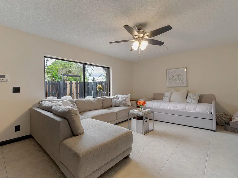 393 Lake Arbor Dr — Photo 19