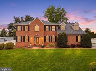 1335 Murifield Dr, York, PA 17404