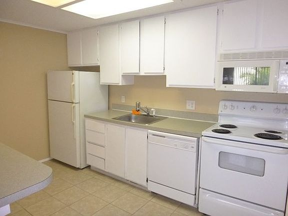 2nd image of 502 7th Pl #502