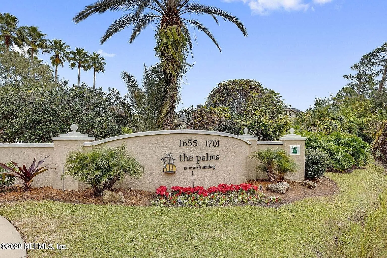 3 bed, 2.0 bath, 1413 sqft, $2,390 — Photo 1