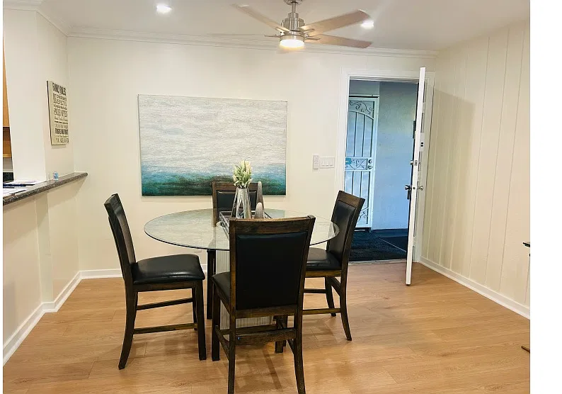 2 bed, 885 sqft, $3,400 — Photo 4
