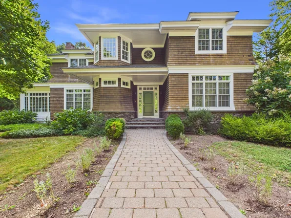 218 Pine St, Rehoboth, MA 02769