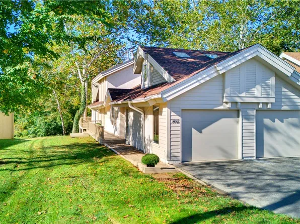 1460 W Alex Bell Rd, Dayton, OH 45459