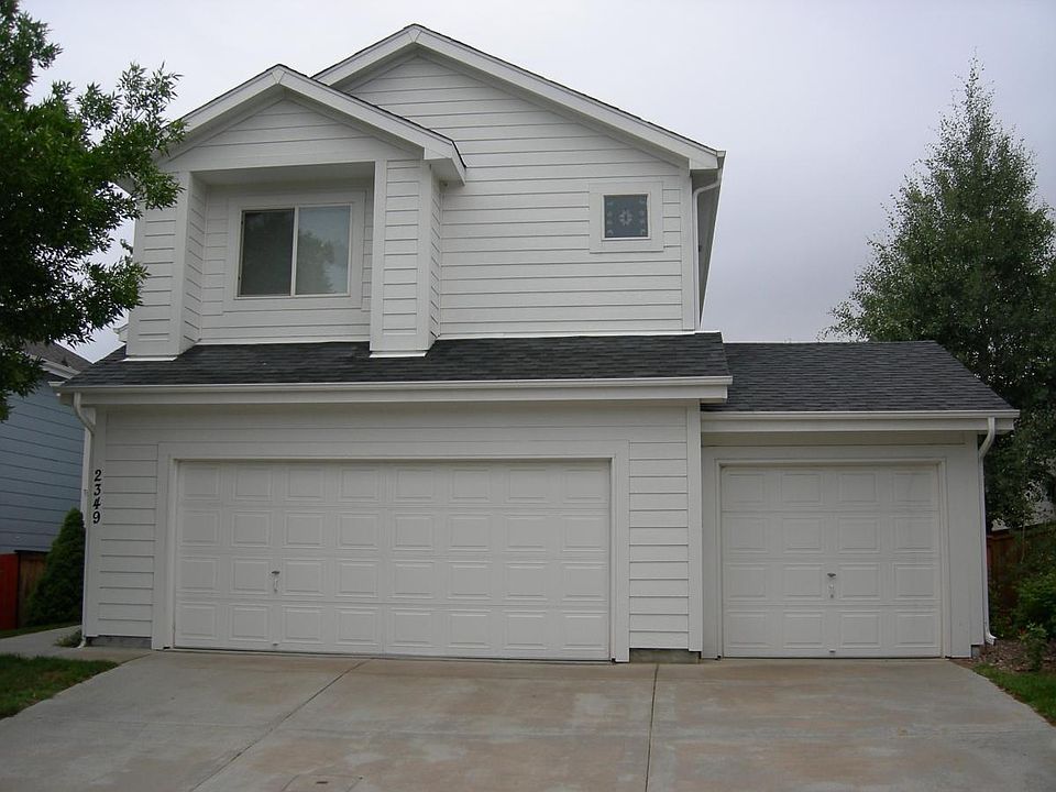 view from street, 3-car garage
