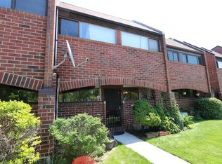 829 S Racine Ave, Chicago, IL 60607