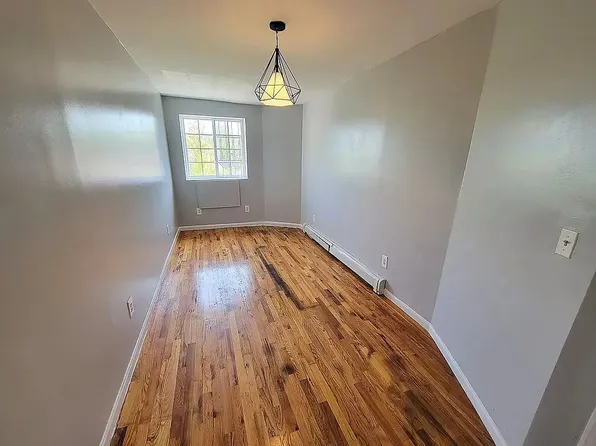 794 Freeman Street image 2 of 10