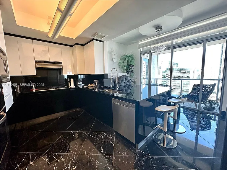 1425 Brickell Ave #42E — Photo 22