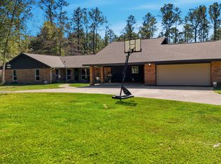 192 Sycamore Rd, Carriere, MS 39426