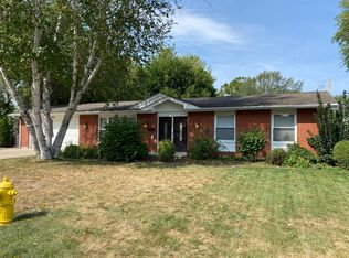 930 Greenfield Ct, Mount Prospect, IL