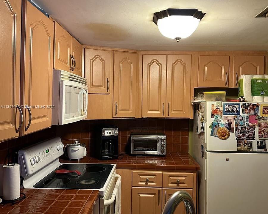 2nd image of 7125 NW 186th St APT B206