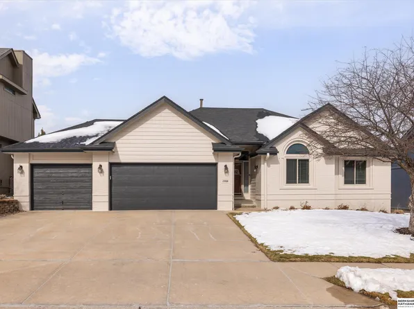 17466 Dayton St, Omaha, NE 68135