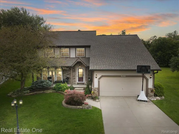 805 Woodleigh Way, Oxford, MI 48371