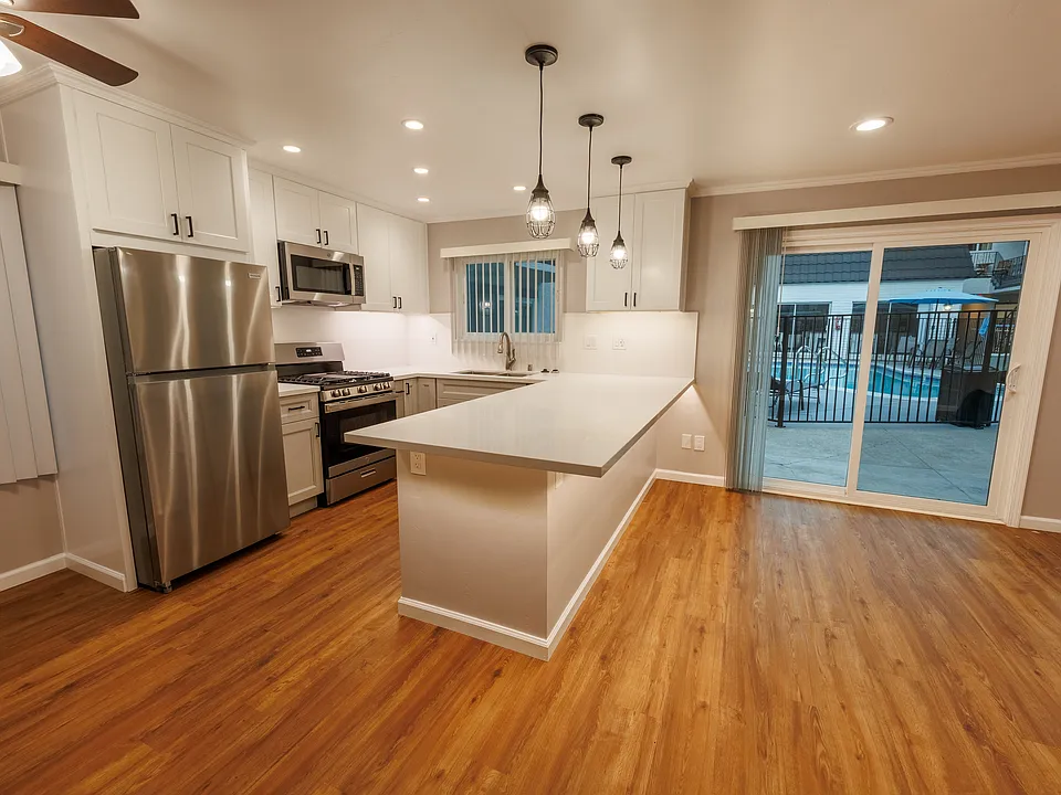 Monterey Villa Apartments
