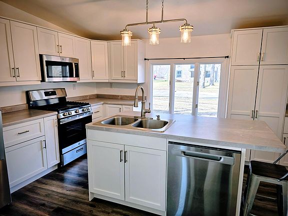 2nd image of 313 Saint Joseph St