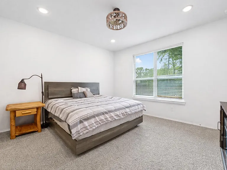 804 Pearl River Dr — Photo 29