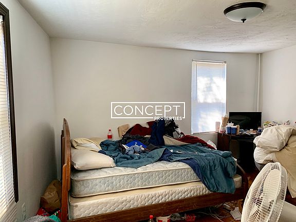 5th image of 8 Shepard St