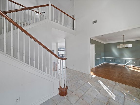 5th image of 2106 Westshore Dr